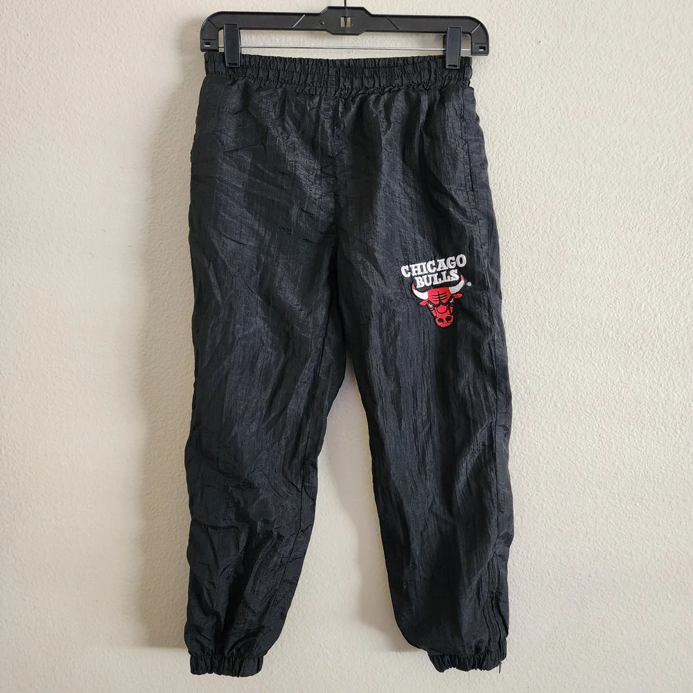 Vintage 90s STARTER Chicago Bulls Nylon Windbreaker Pants Black Youth 8